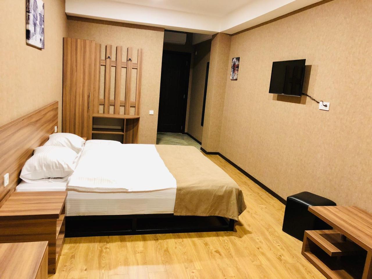 Lords Hotel Tbilisi Eksteriør bilde