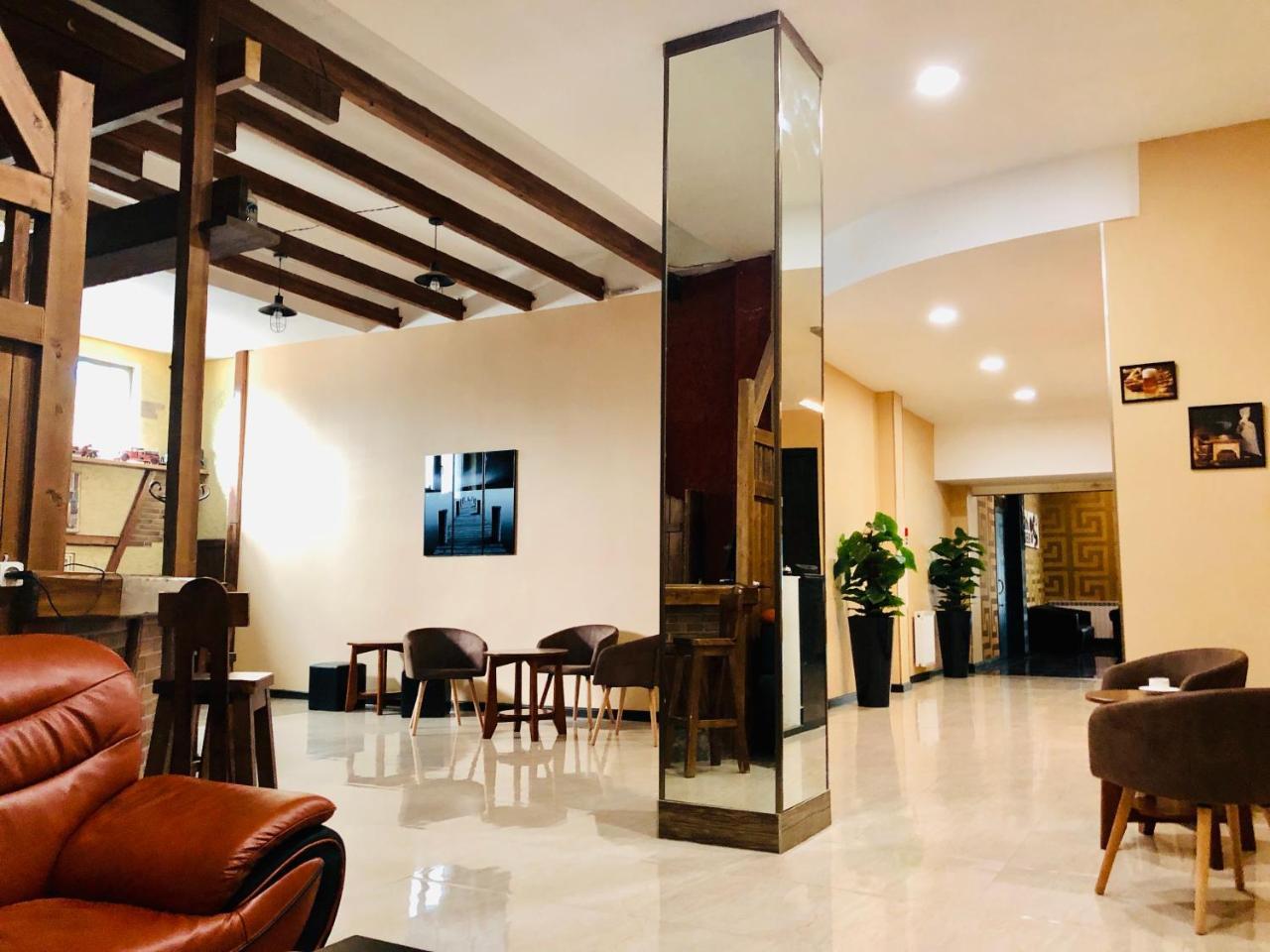 Lords Hotel Tbilisi Eksteriør bilde