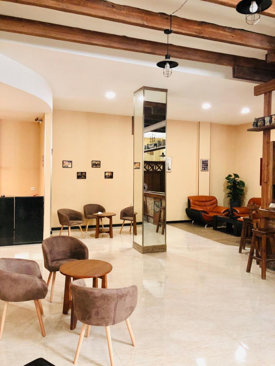 Lords Hotel Tbilisi Eksteriør bilde